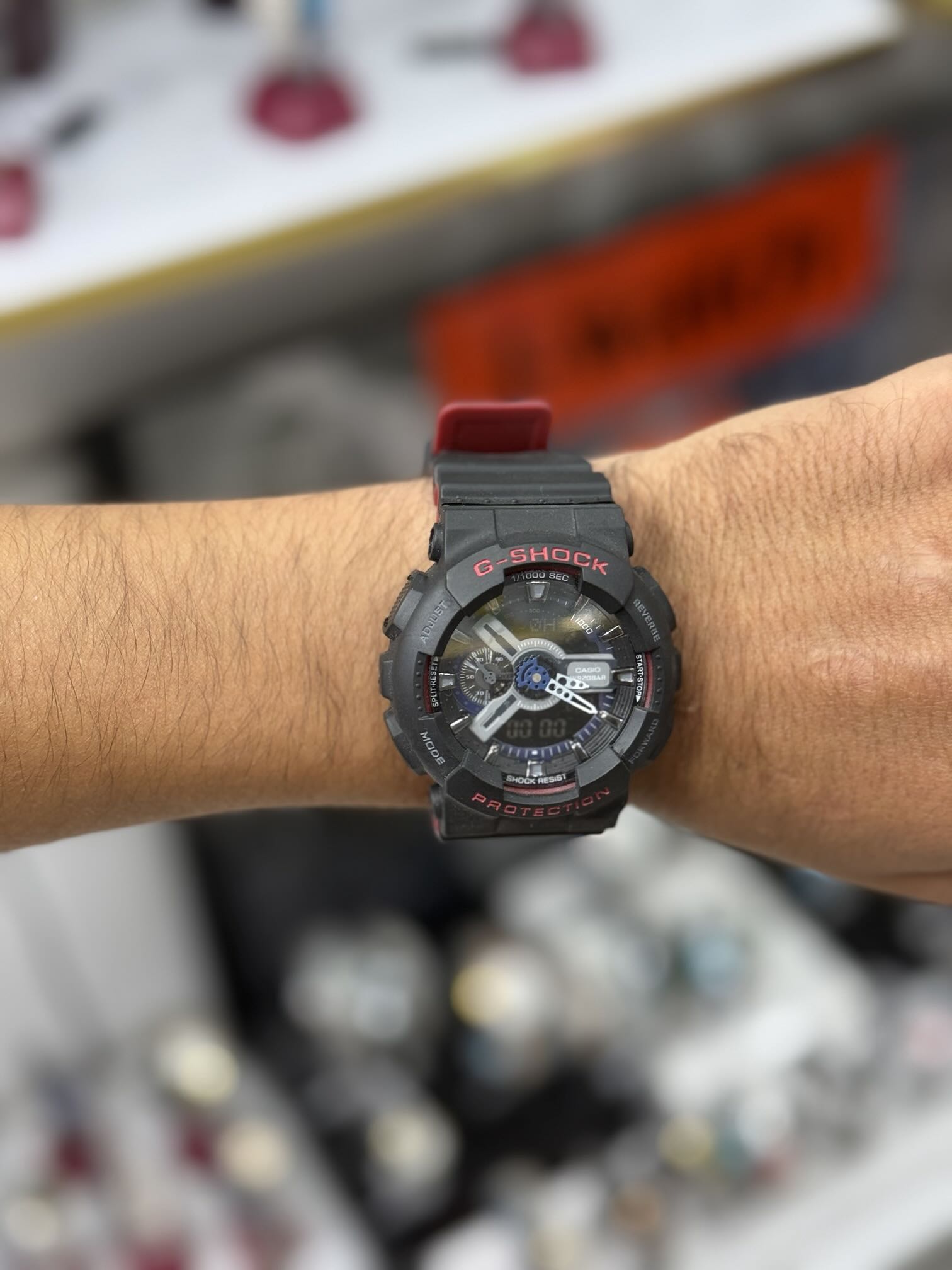ساعت کاسیو جی‌شاک GA-110 | مشکی-قرمز کلاسیک (Black & Red)