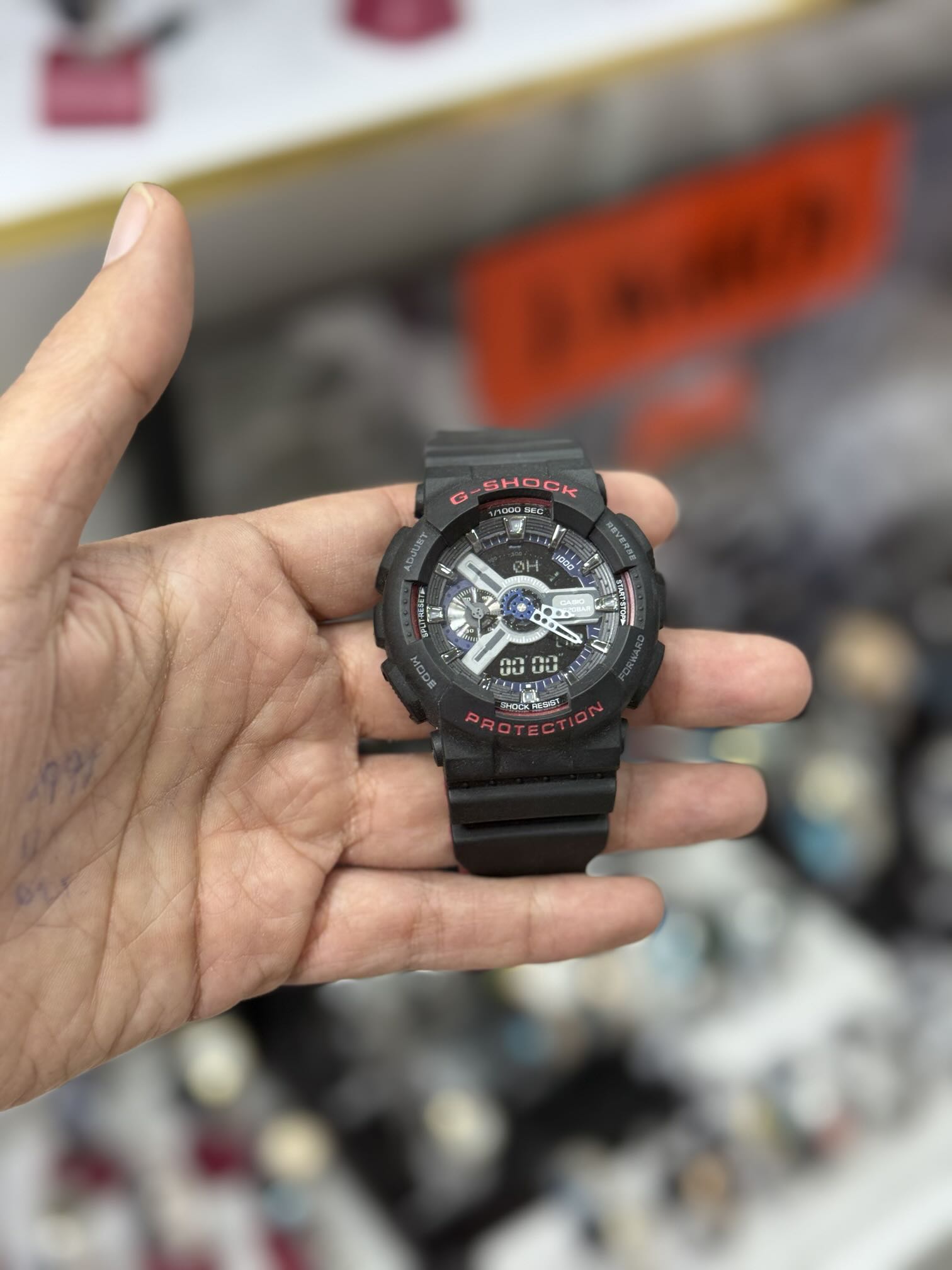 ساعت کاسیو جی‌شاک GA-110 | مشکی-قرمز کلاسیک (Black & Red)